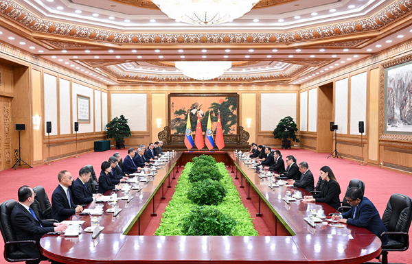 CHINA Y ECUADOR AMPLIAN COOPERACION CON 7 ACUERDOS