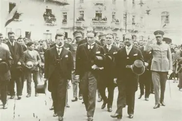 SINTESIS  DEL PENSAMIENTO POLITICO ECUATORIANO:ISIDRO  RAMON AYORA CUEVA